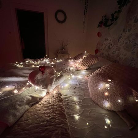 Bed and Breakfast Domaine Des Anges Avesnes-sur-Helpe Екстер'єр фото