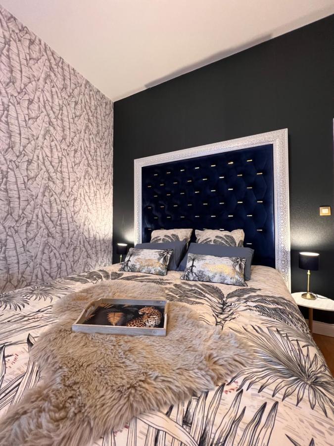 Bed and Breakfast Domaine Des Anges Avesnes-sur-Helpe Екстер'єр фото