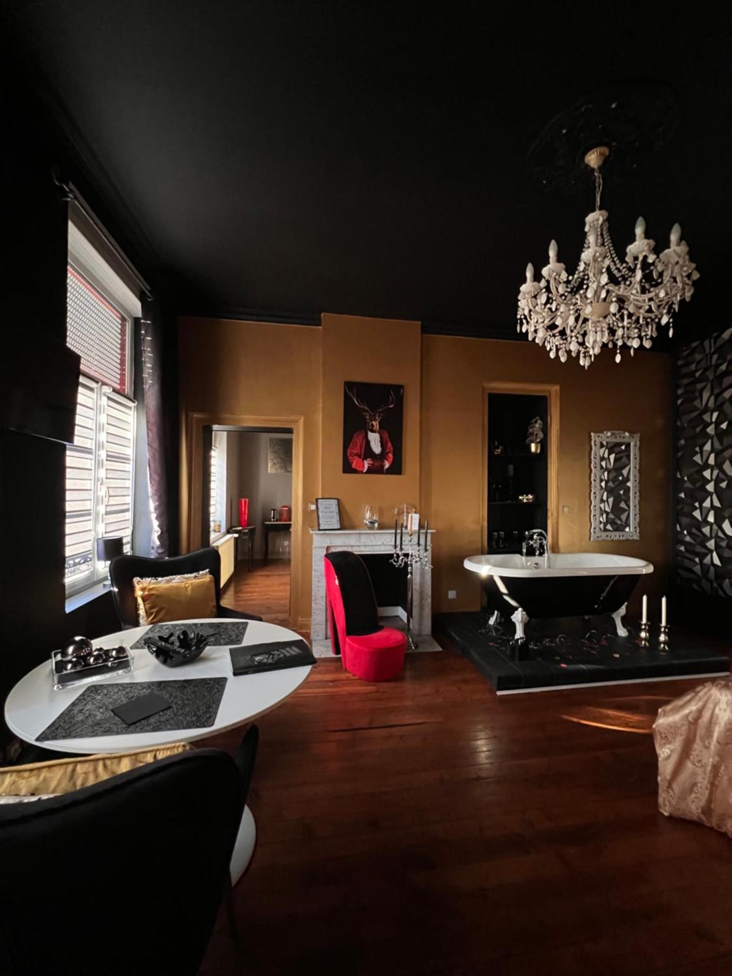 Bed and Breakfast Domaine Des Anges Avesnes-sur-Helpe Екстер'єр фото
