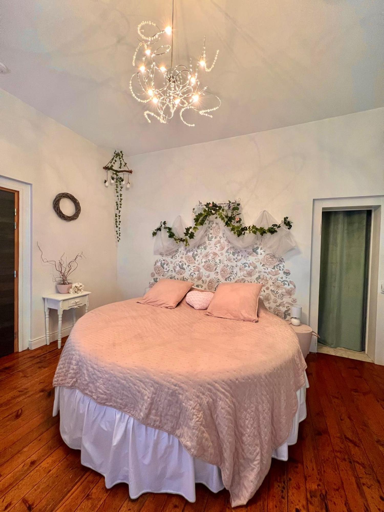Bed and Breakfast Domaine Des Anges Avesnes-sur-Helpe Екстер'єр фото