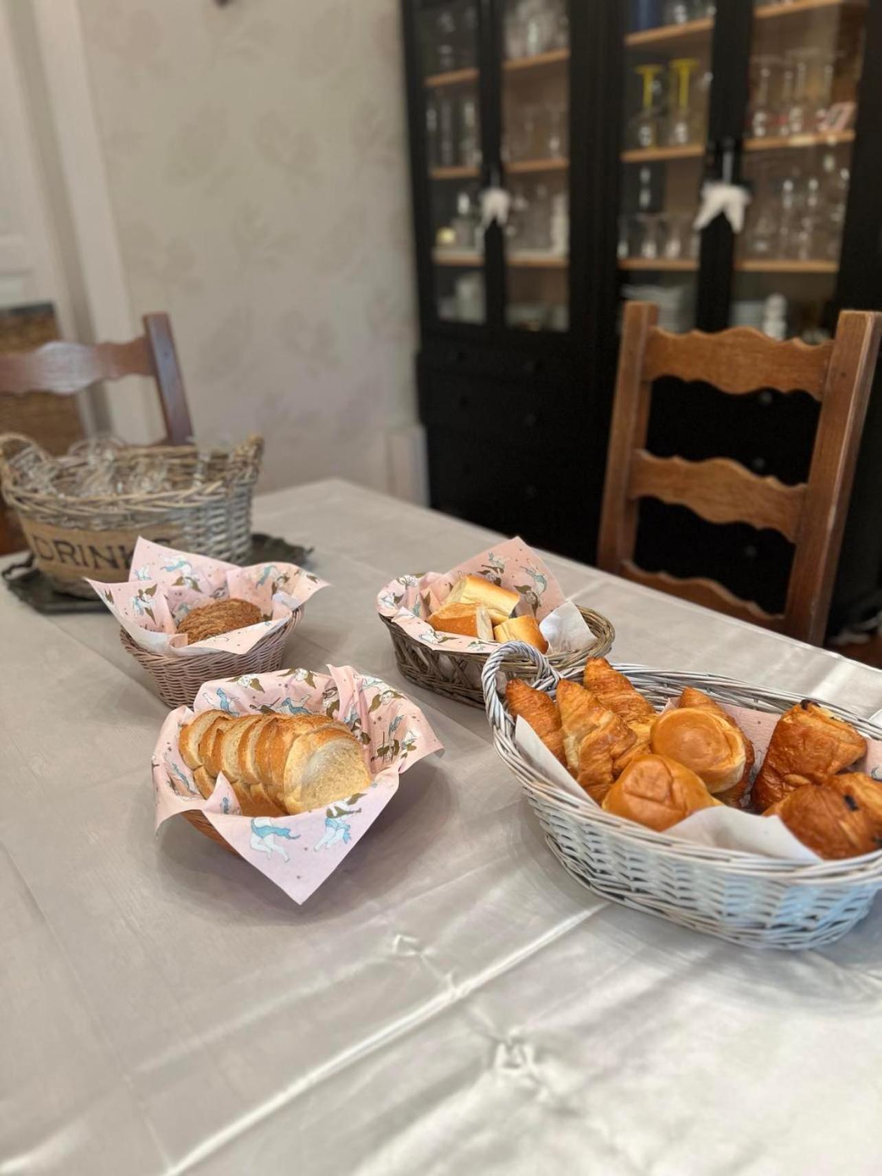 Bed and Breakfast Domaine Des Anges Avesnes-sur-Helpe Екстер'єр фото